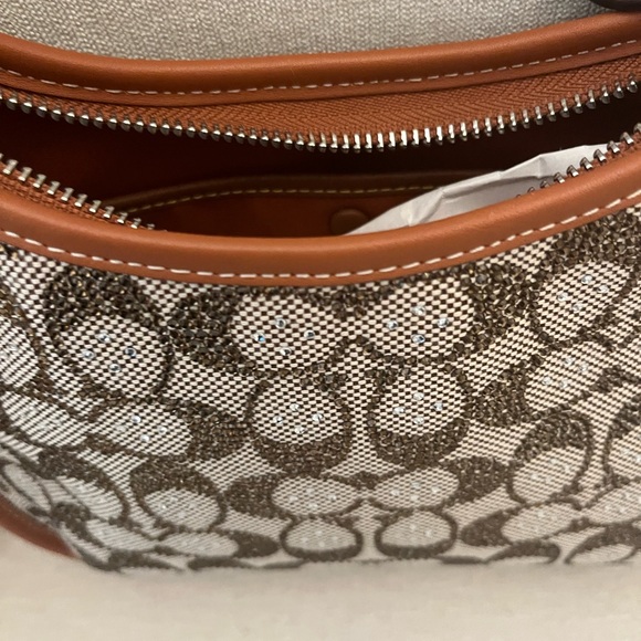 NEW Coach Crystal curve zip Signature Shoulder Bag - Picture 5 of 16
